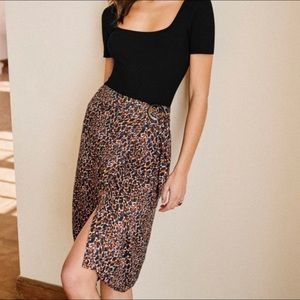 SEZANE wrap skirt daisie in size eur 40/us 8